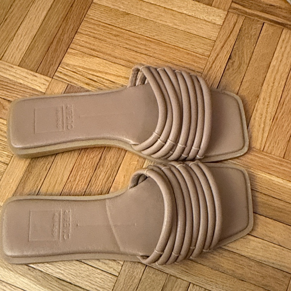 Dolce Vita Tan Women's Sandals